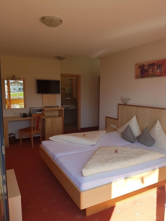 Hotel Garni Alpendiamant Fiss Exterior photo