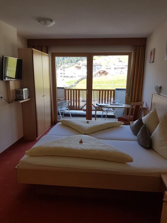 Hotel Garni Alpendiamant Fiss Exterior photo